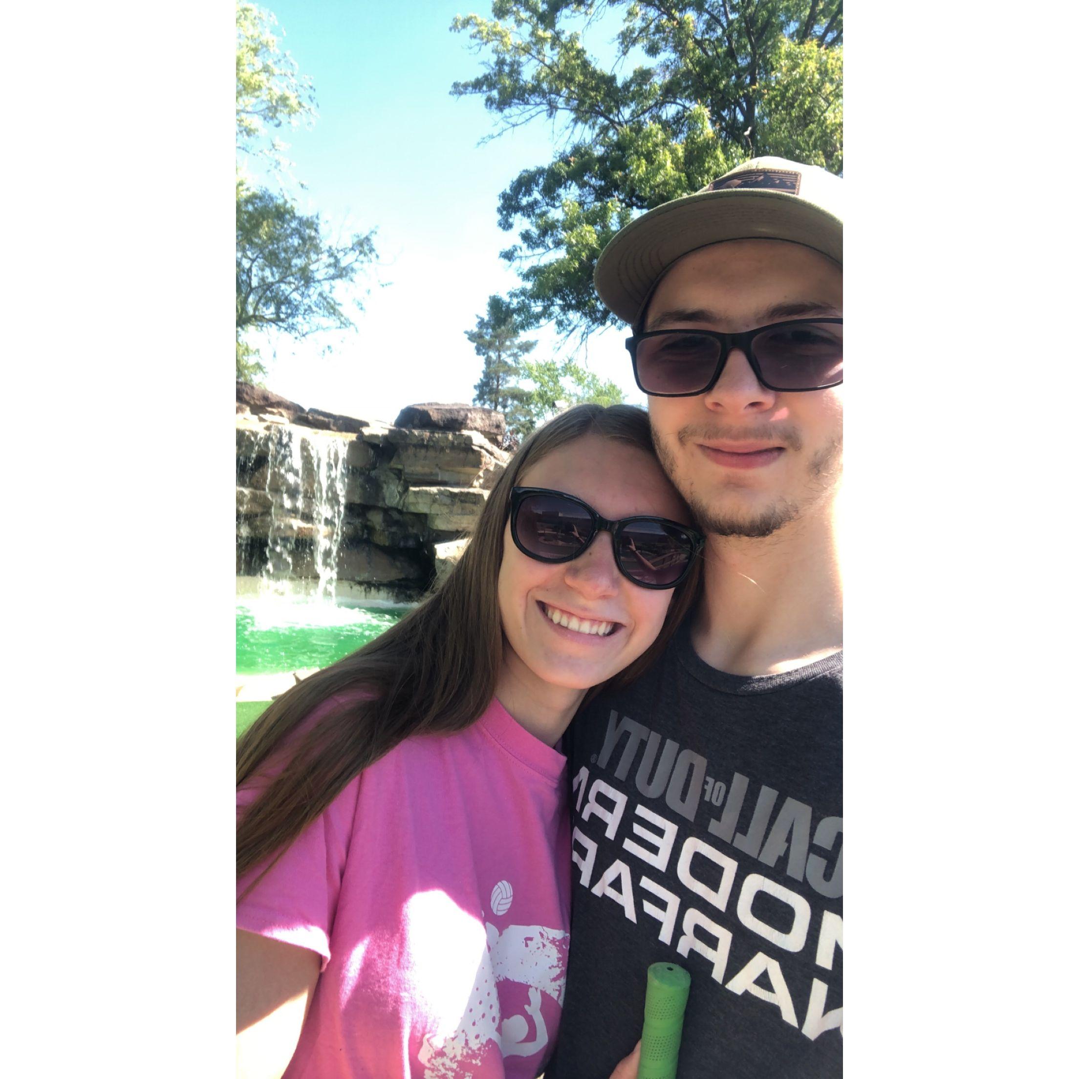 Mini golfing date