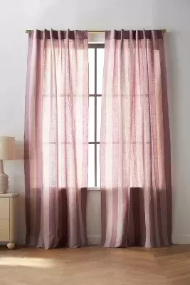 Pallido Curtain