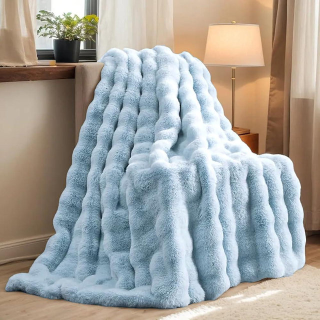 H&D Faux Fur Throw Blanket for Couch,Fluffy Cozy Soft Plush Luxury Thick Fuzzy Fleece Blanket for Couch Bed Sofa Bedroom Living Room,Comfy Bubble Blanket(Light Blue, Throw (50" x 60"))