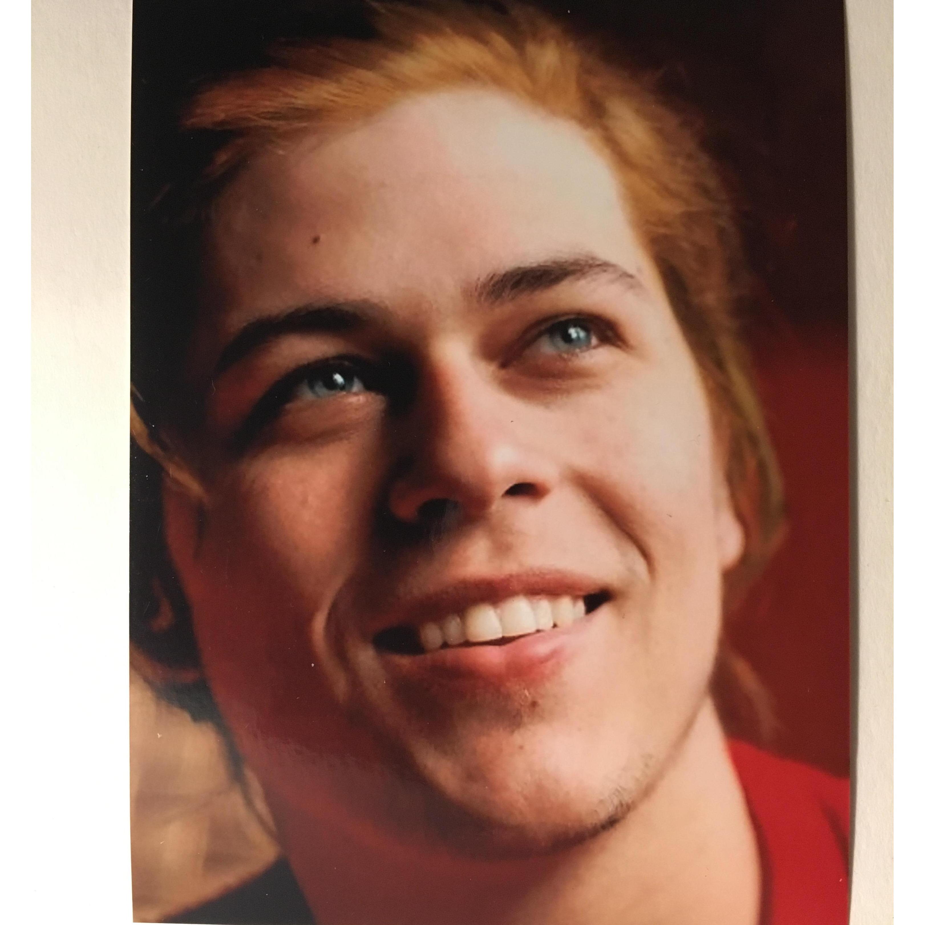 Corey thought it'd impress Jackie to dye his hair blonde. Maybe it worked???
(Atlanta, early 2010)