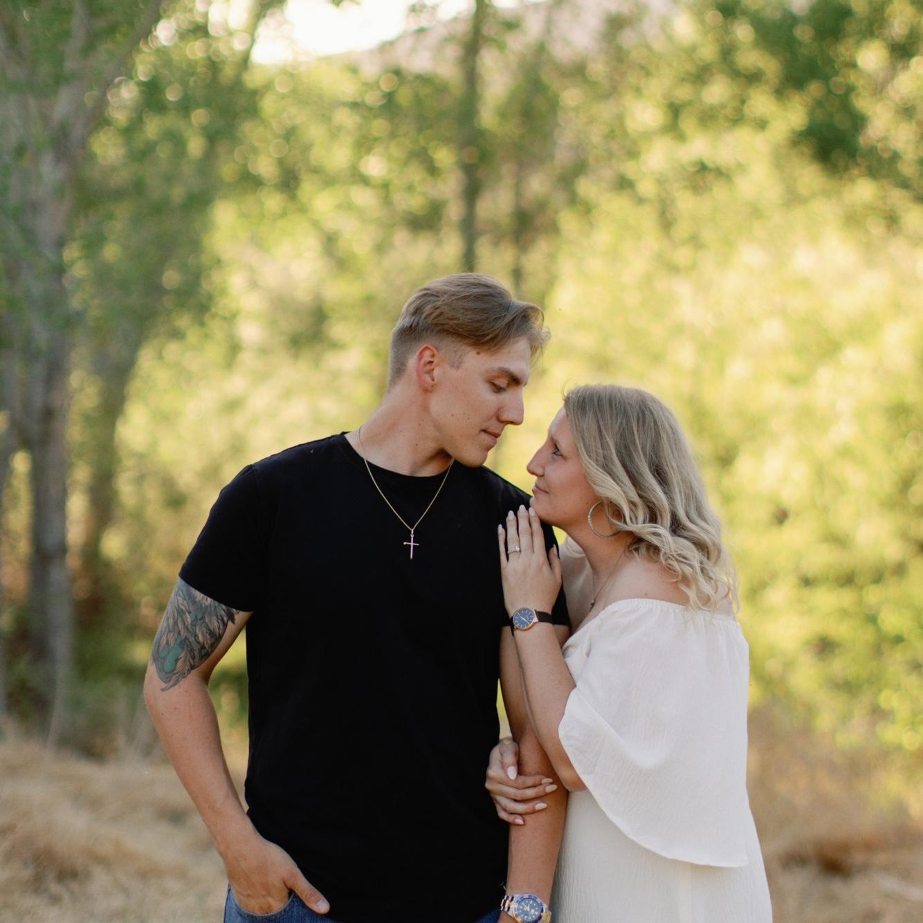 Engagement Photos at Jewel of the Creek Preserve
