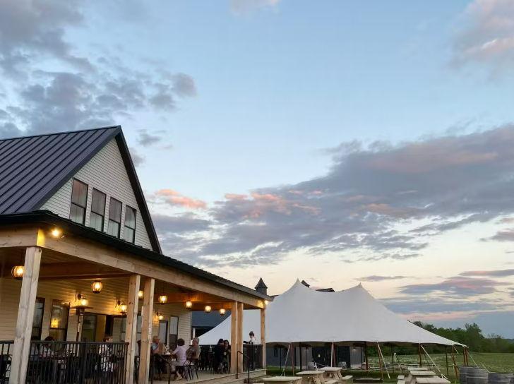 The Wedding Website of Marissa Ebert and Max Cuciti