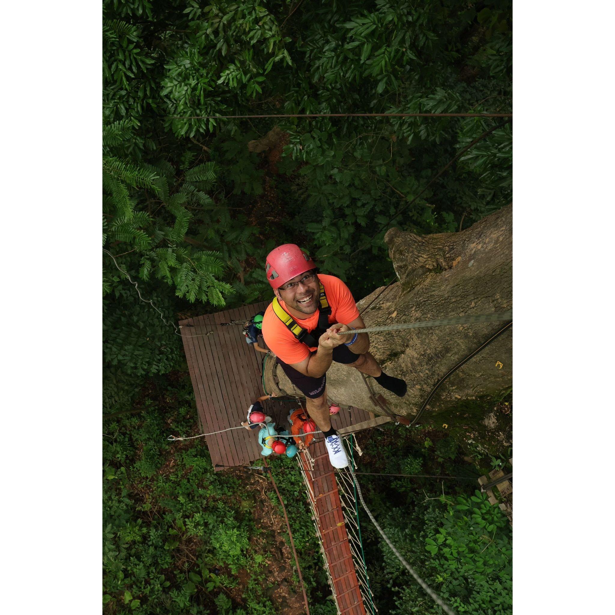 Exploring Hanuman World in Phuket together (Tsuchi lost one shoe on the way)!