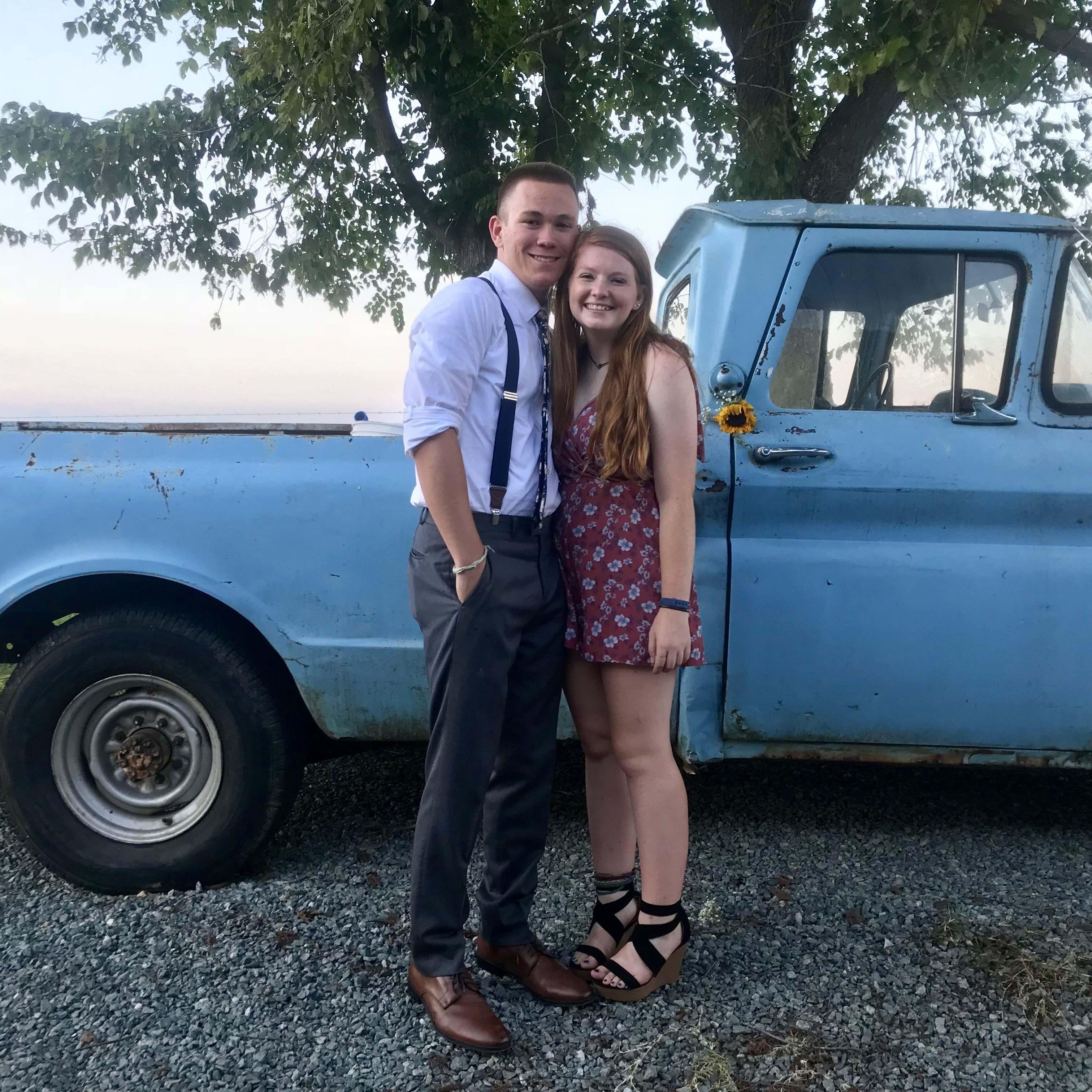 Shelley was Shane's last minute plus one at his older sister's, Hannah, wedding. July 2018