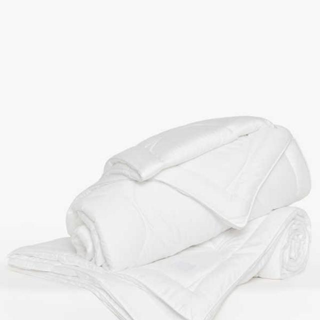 Buffy Cloud Comforter - King