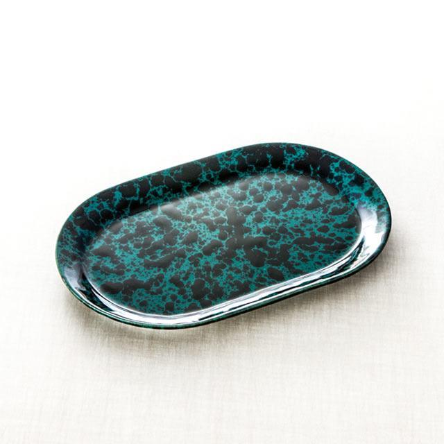 Bennington Pottery: Classic Oval Plate - Black on Green