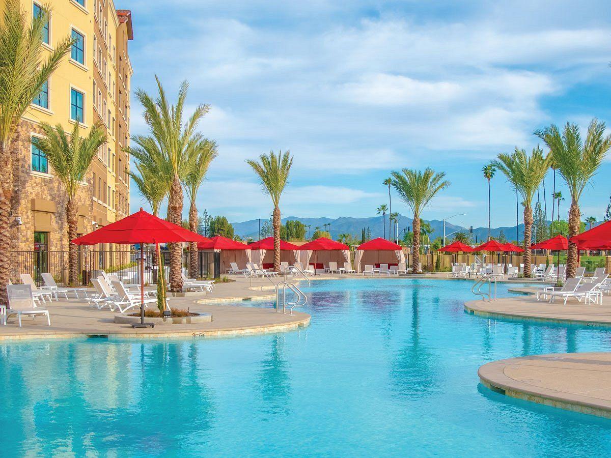 The Wedding Website of Kevin Alvarez and Matthew Barber