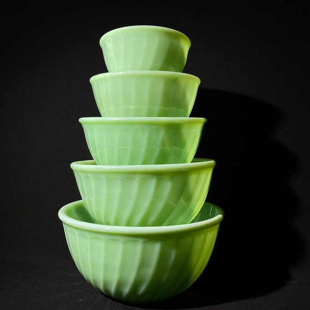 FIRE KING Jadeite Jadite Swirl Mixing Bowl Set of 5 Milk glass Vintage 1950s nesting bowl classic serving bowl RARE