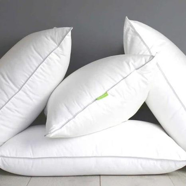 blankets & pillows