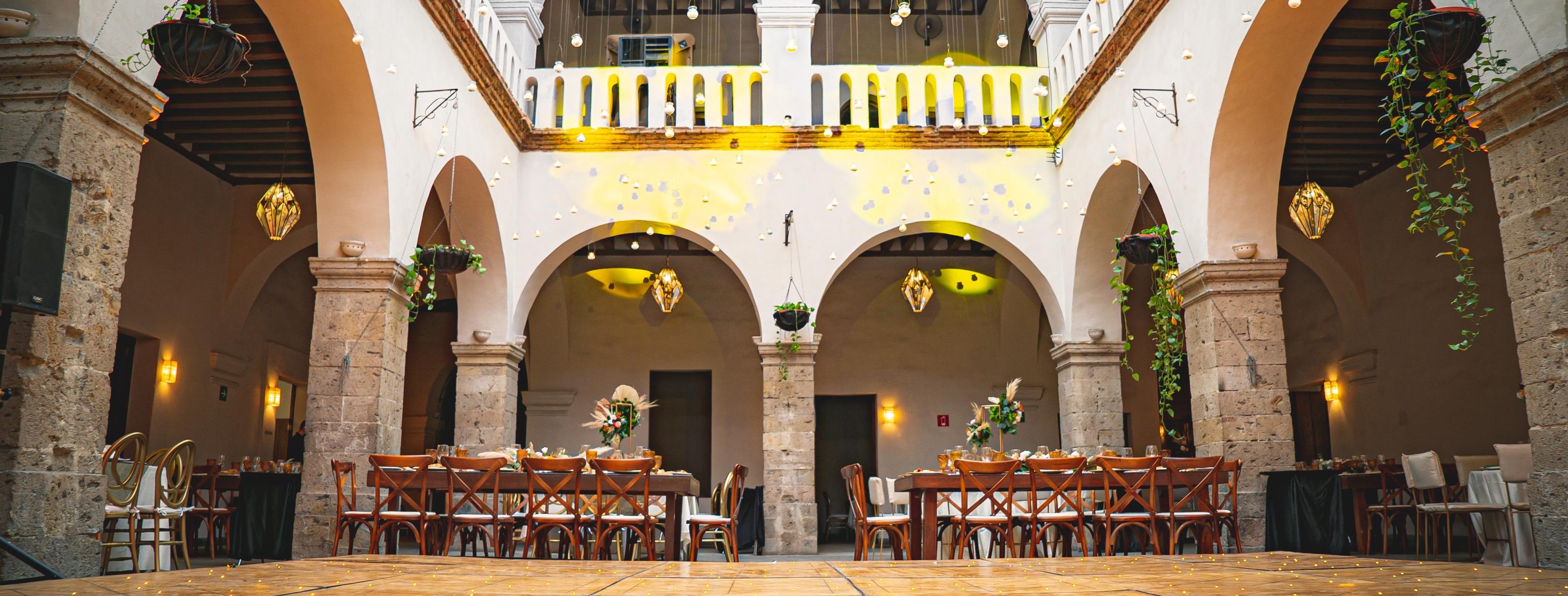 The Wedding Website of Claudia Cruz Campos and Anthony Hill