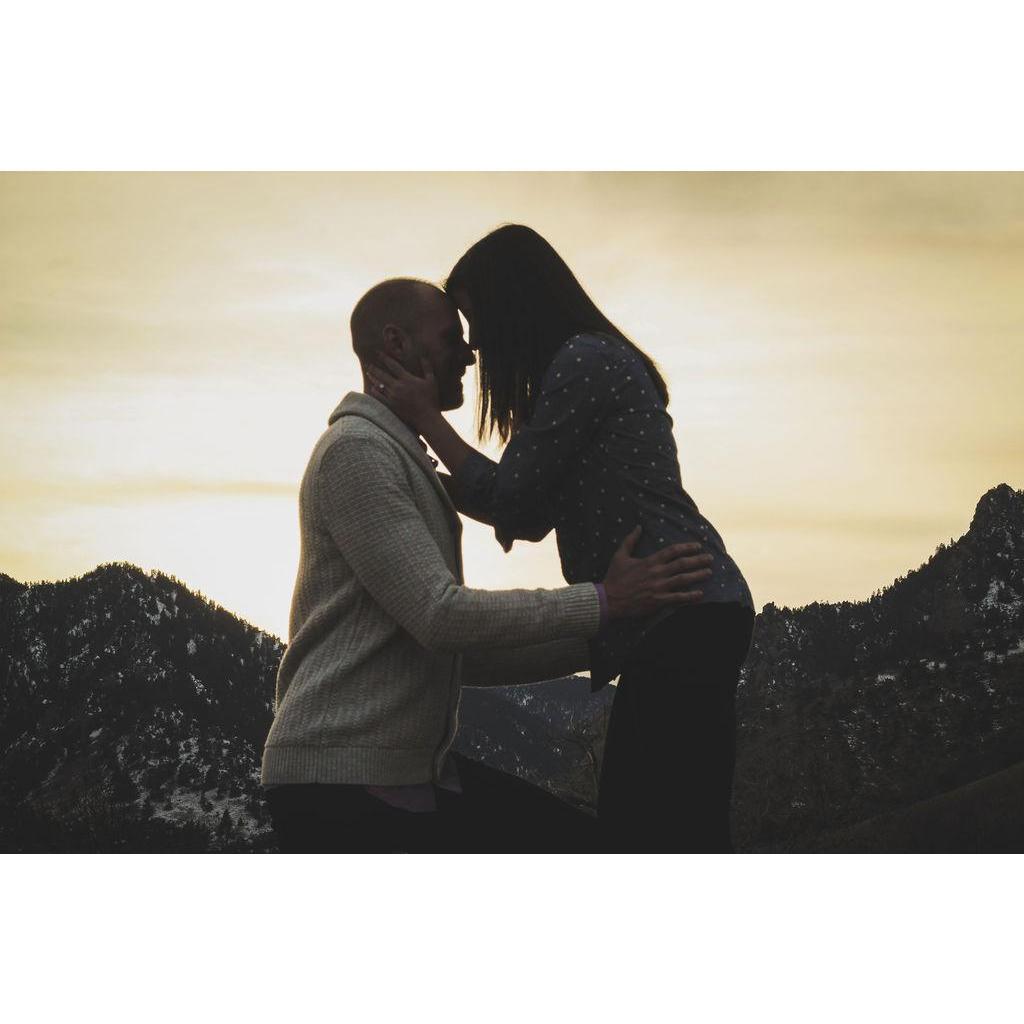 Engagement photo by Lindsay Hafner Photography in January, 2019.