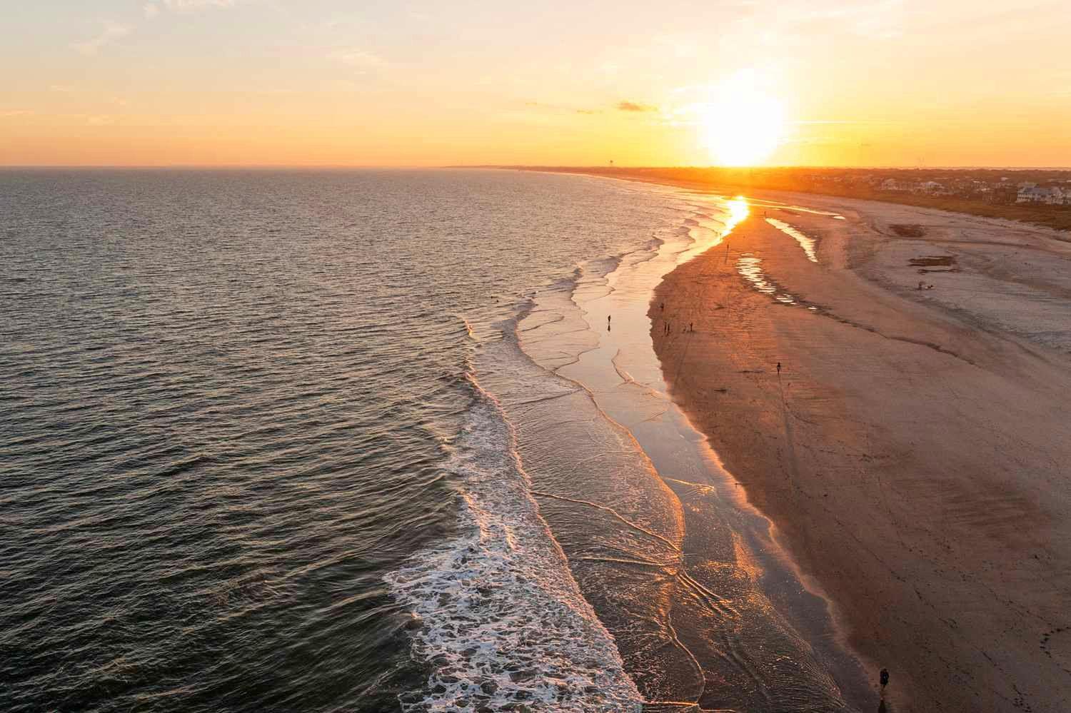 The Wedding Website of Devon Rachel and Evan Hampton