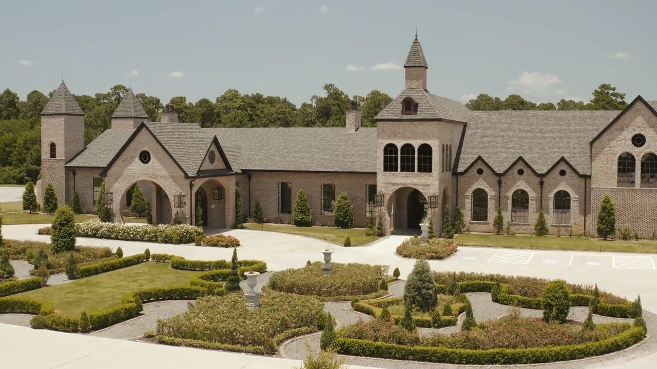 The Wedding Website of Mercedes Flores and Kenneth Clark