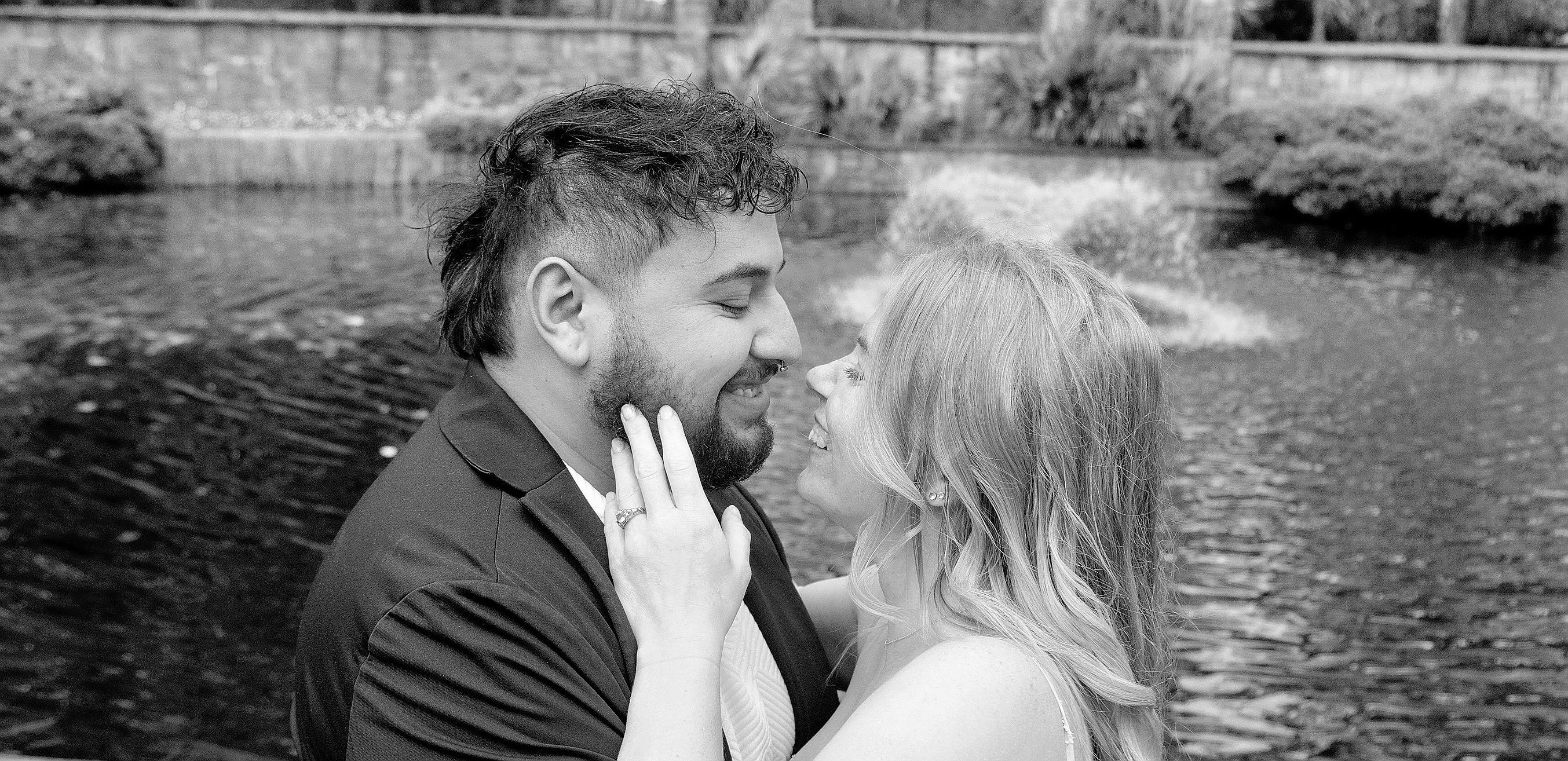 The Wedding Website of Lindsey Guzzardo and Luis Flores