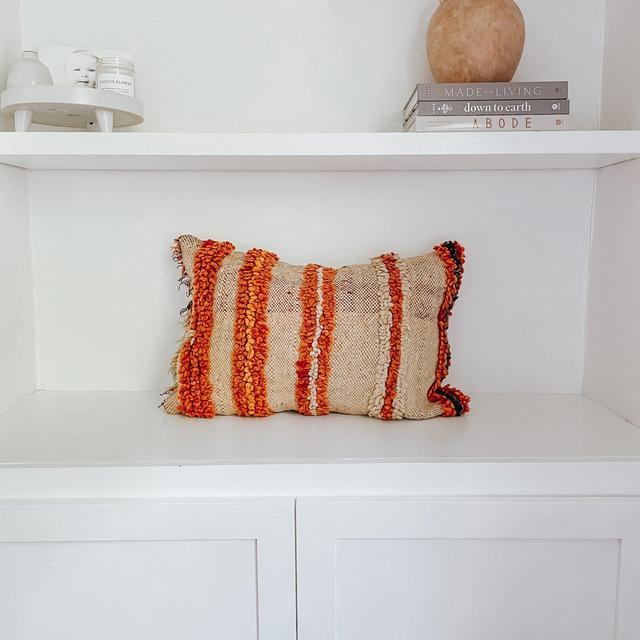 Kilim Pillow (16 x 24")