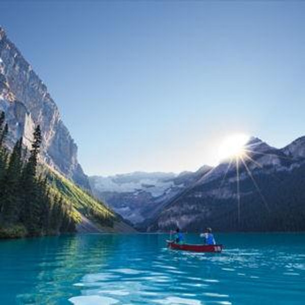 [Honeymoon] Canoe Adventure on Lake Louise