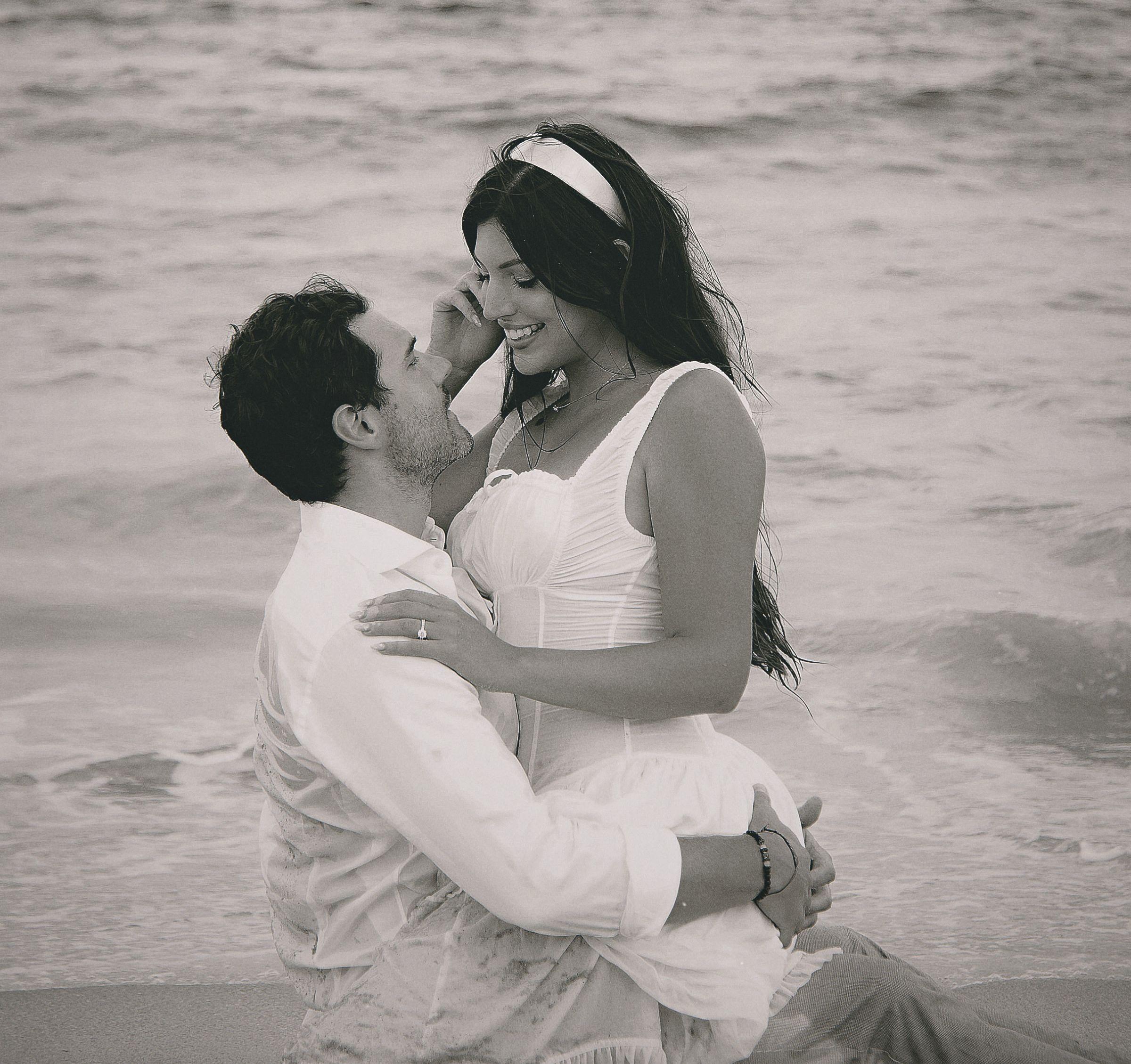 The Wedding Website of Rosana Hernandez and Jackson Place