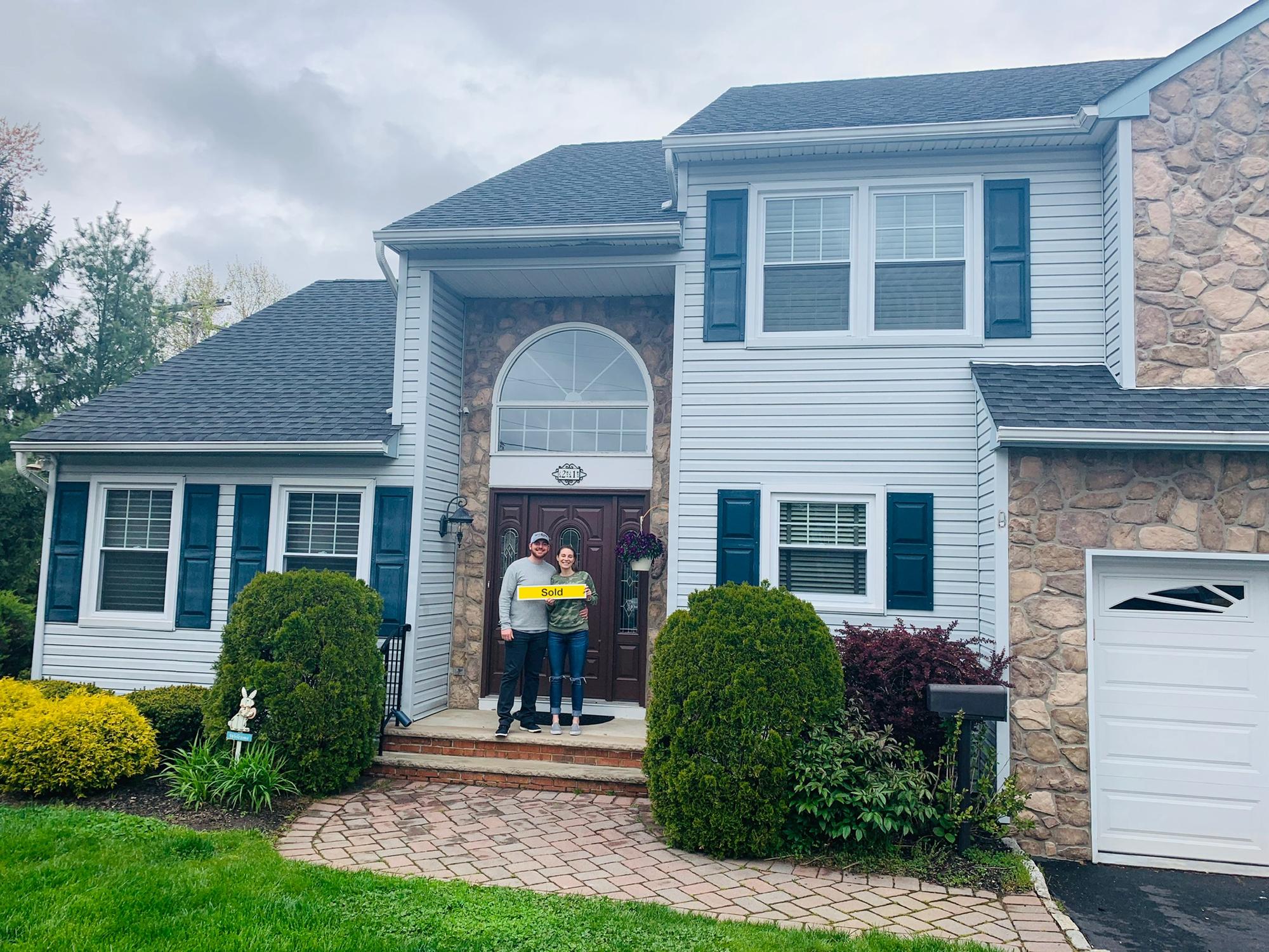 WE BOUGHT A HOUSE!