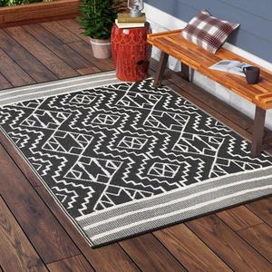 Tayler Indoor/Outdoor Black/Beige Area Rug