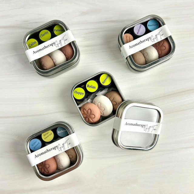 Aromatherapy Gift Set | This sample set essential oil diffuser tin makes the perfect stress relief gift, teacher gift, or new job gift