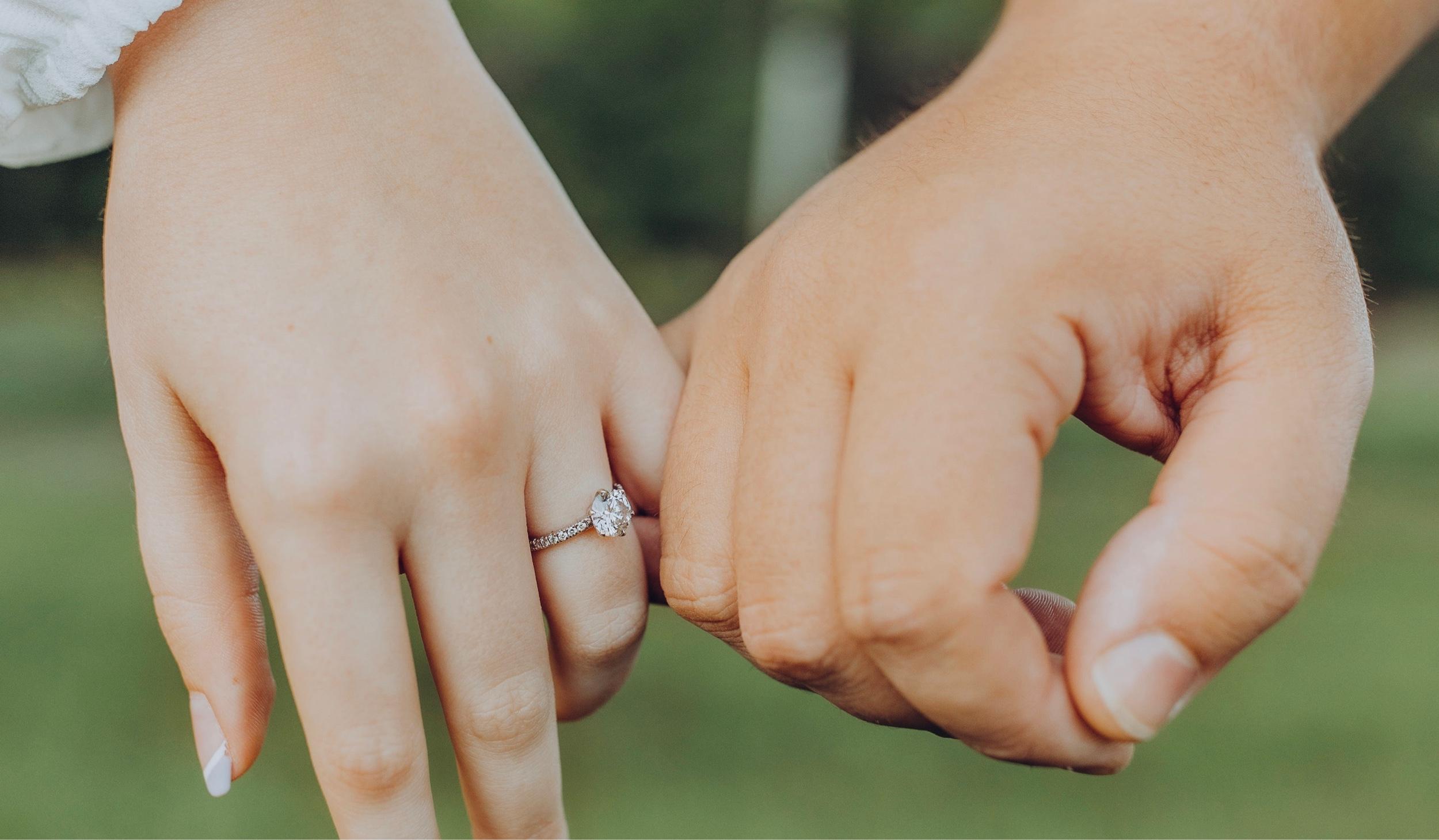 The Wedding Website of Ryan Lewis and Hollyanne Faria