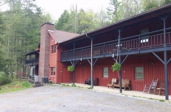 The Wedding Website of Jenny Alexander and Elijah Ellis