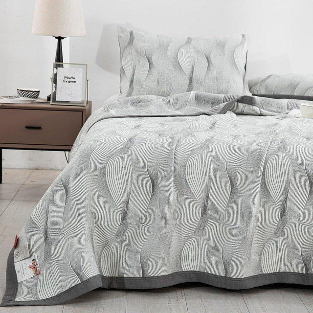 Purefair 100% Cotton Muslin Blanket Jacquard Grey Wave Quilt, Soft Breathable 3 Layers Gauzy Reversible Lightweight Bed Cover Bedspread Coverlet for All Seasons, Full/Queen(78"x94"), No Pillow Sham