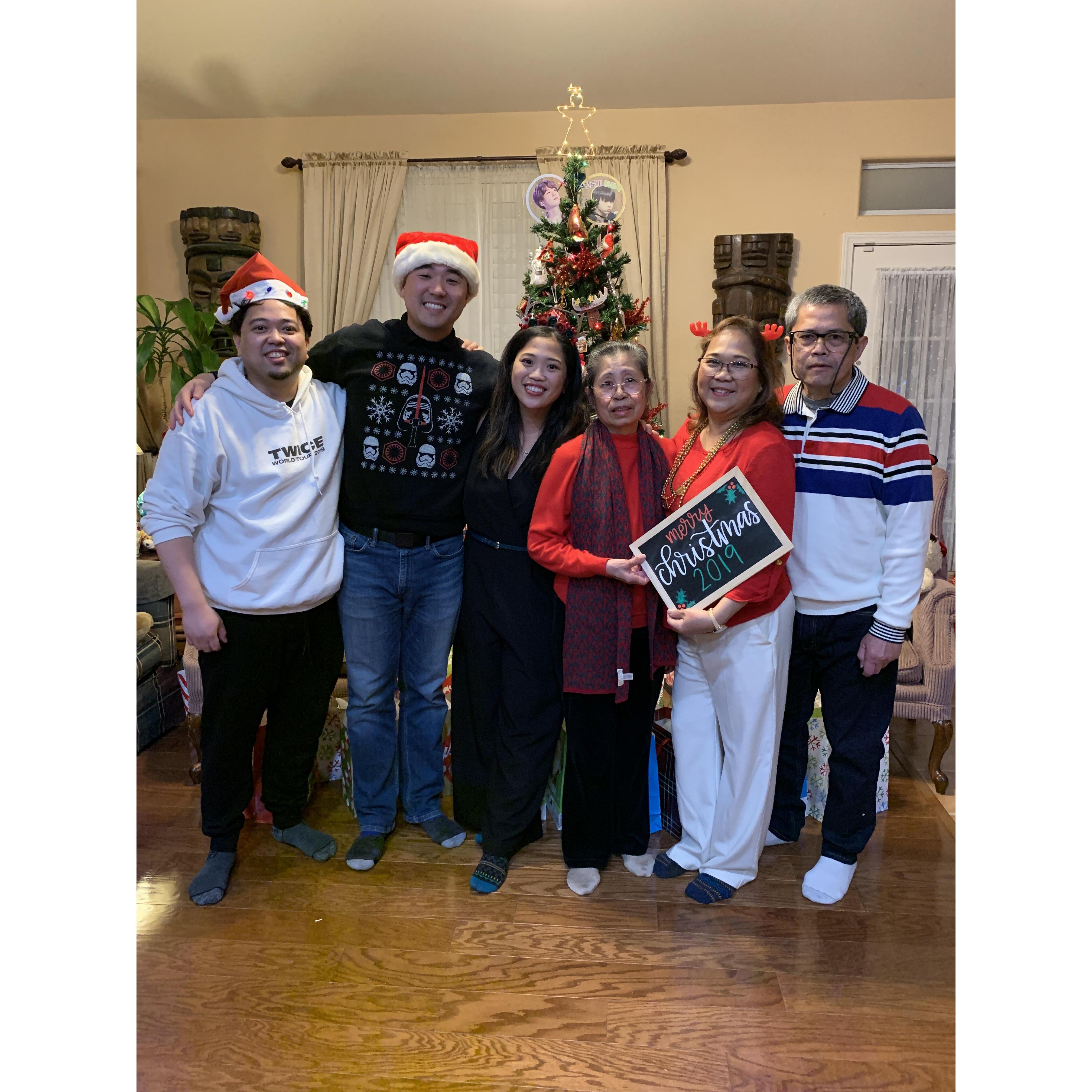 Christmas time in Vegas with Anne's family!