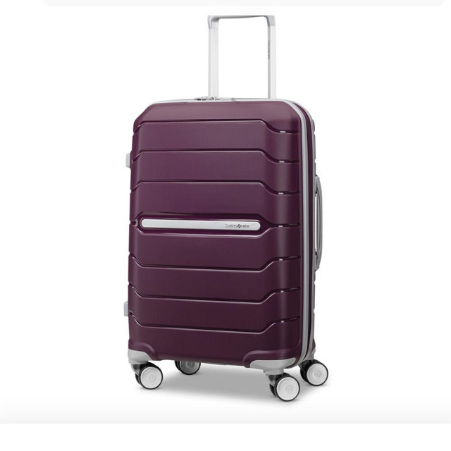 Freeform Carry-On Spinner Amethyst Purple