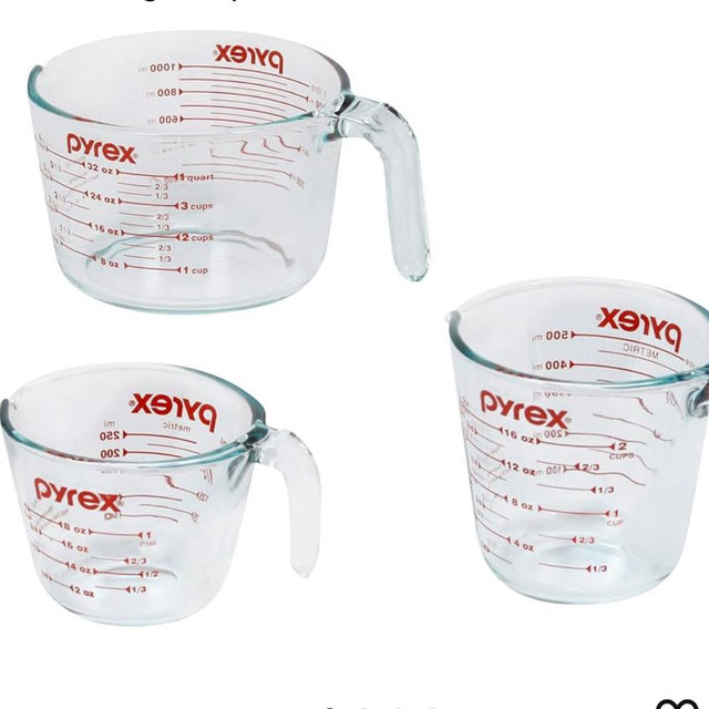 Pyrex Essentials (3-Pack) Glass Measuring Cups Set, (1, 2 & 4 Cup) Measuring Cups For Prepping, Baking and Cooking, Preheated Oven, Dishwasher, Freezer, and Microwave Safe
