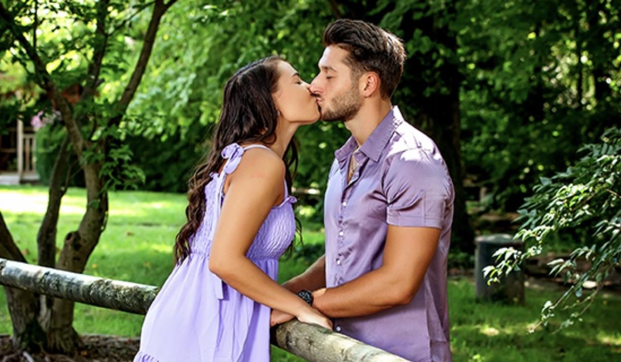 The Wedding Website of Haylee Denison and Anatoliy Pavlov