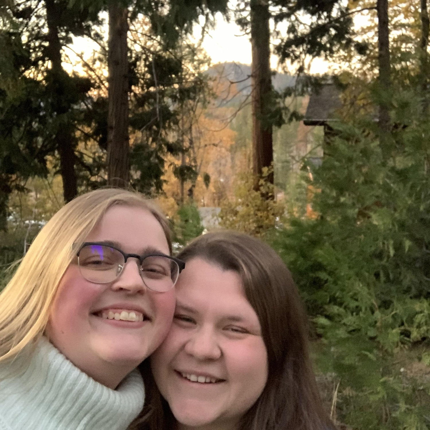 All smiles as the couple was on their way to friend Carrie’s house for Thanksgiving.