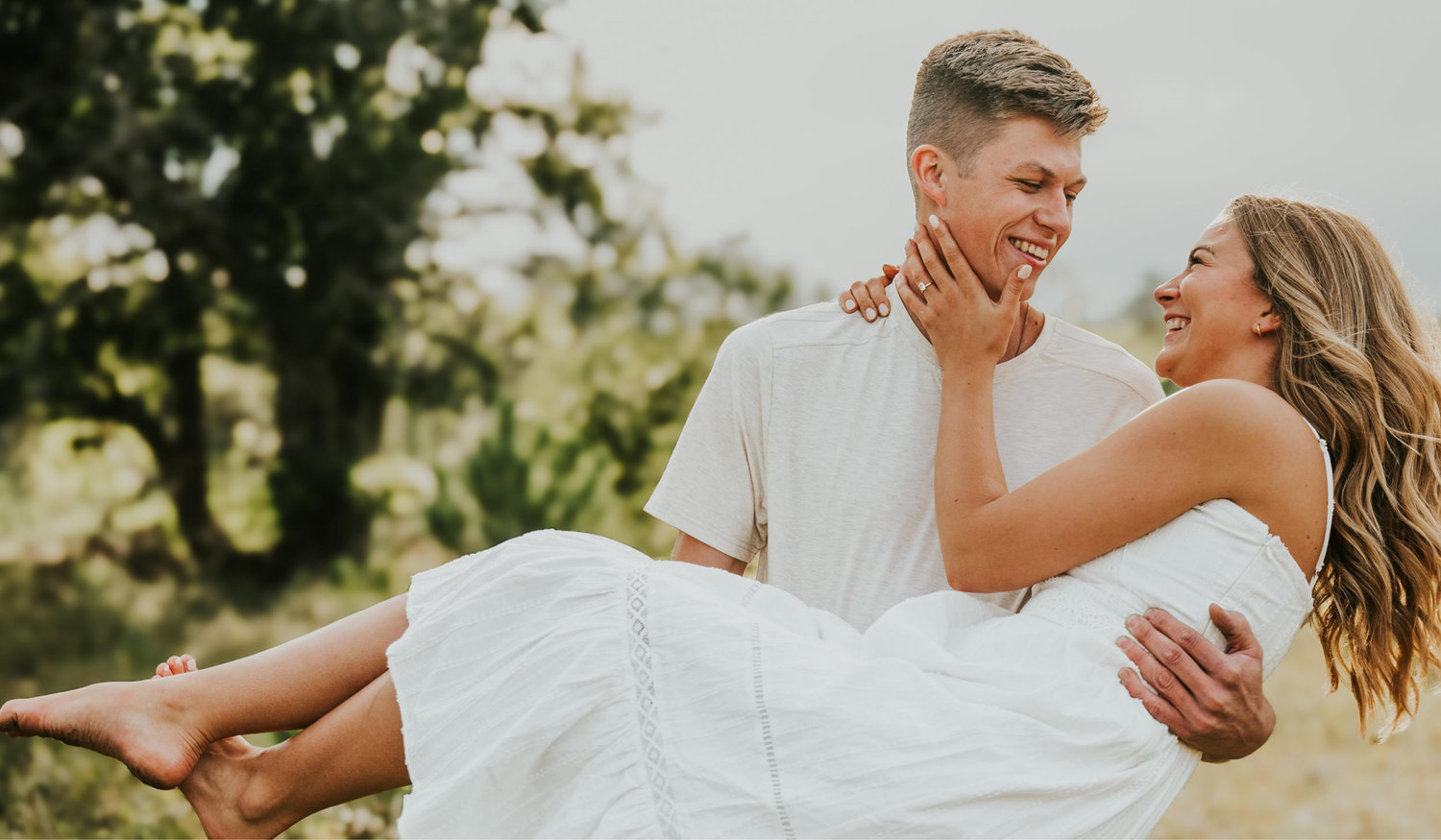 The Wedding Website of Dylan Akin and Halie Eichorn