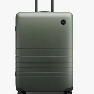 Check-In Medium
