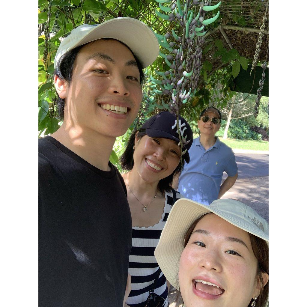 hawaii with ben's parents!