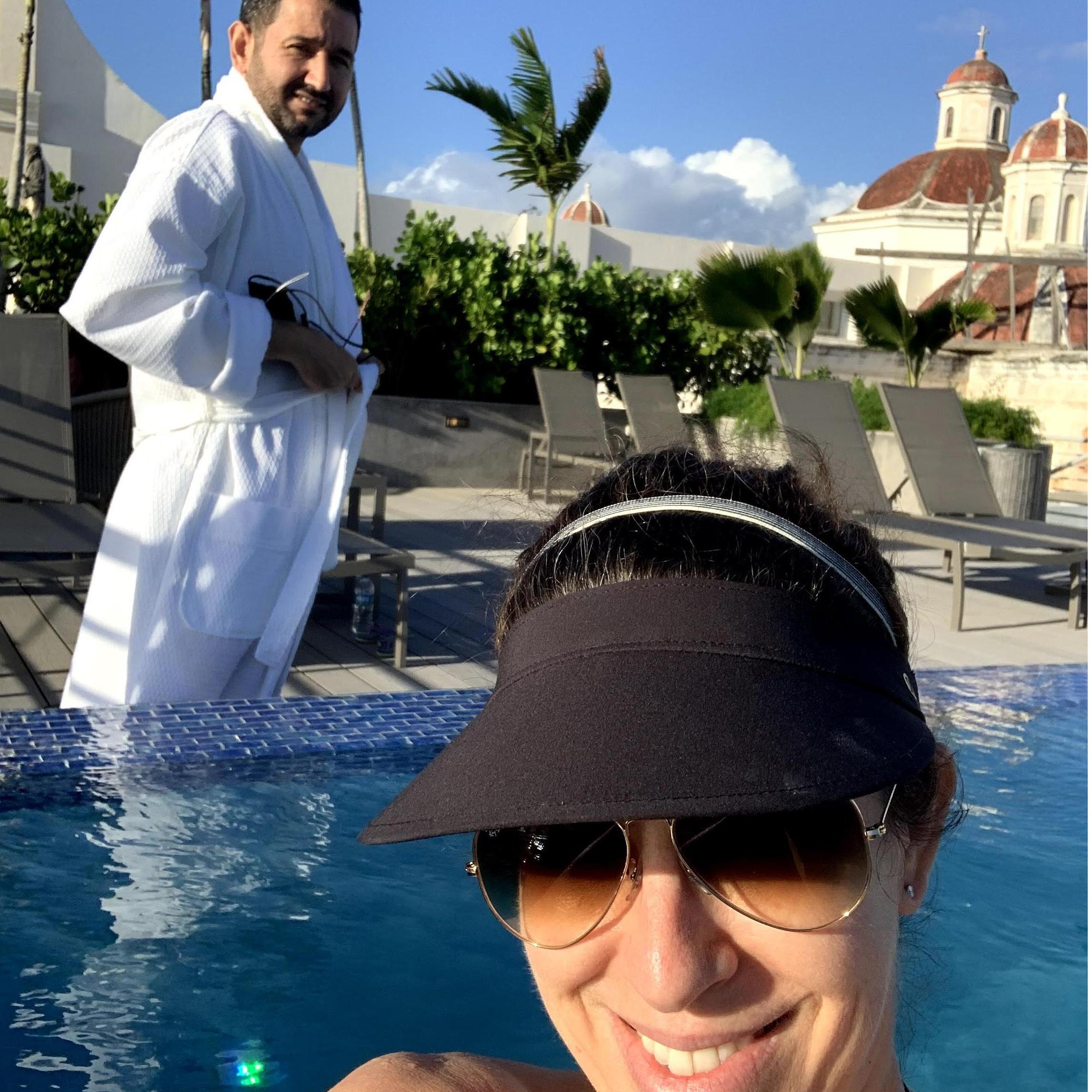 We definately enjoy our time together. Having a blast in San Juan Puerto Rico
Gozandonos el hotel en San Juan Puerto Rico