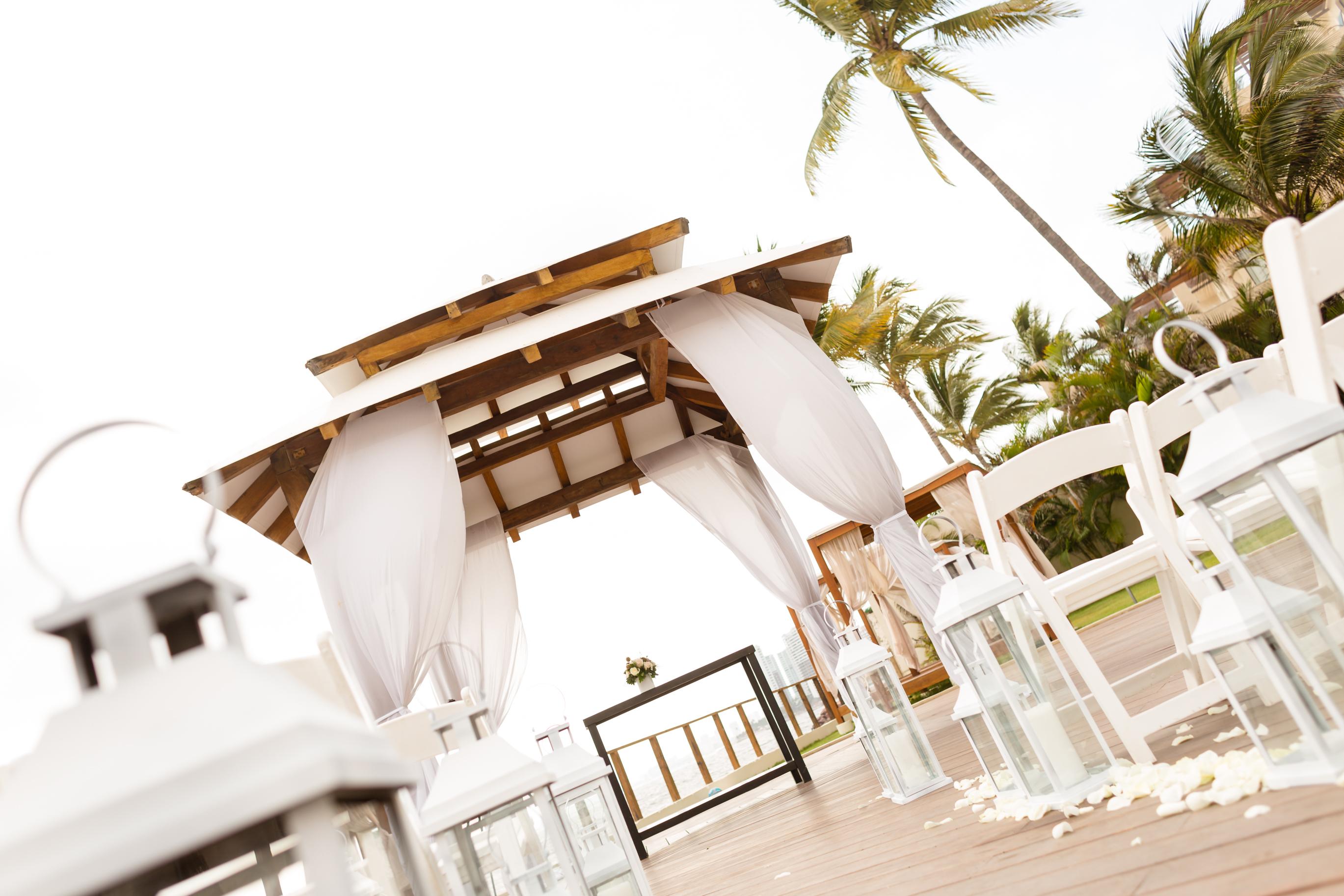 The Wedding Website of Vanessa Lopez and Frank Ayala