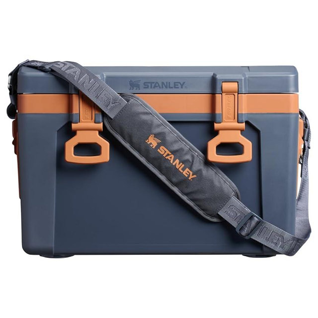 Stanley Adventure Easy-Carry Cooler 25qt Twilight