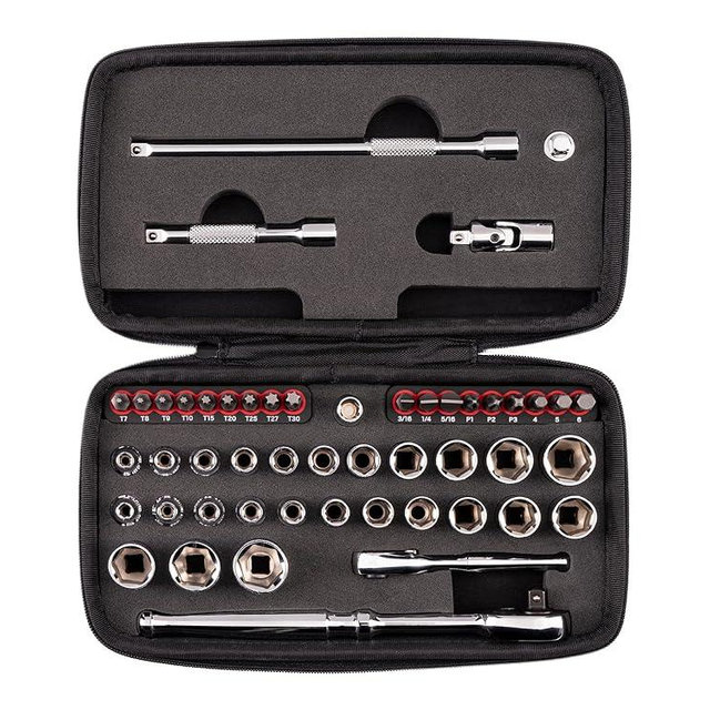 TEKTON 1/4 Inch Drive 6-Point Small Engine Shallow Socket, Bit, and Quick-Release Ratchet Set with Case (50-Piece) | SKT07902