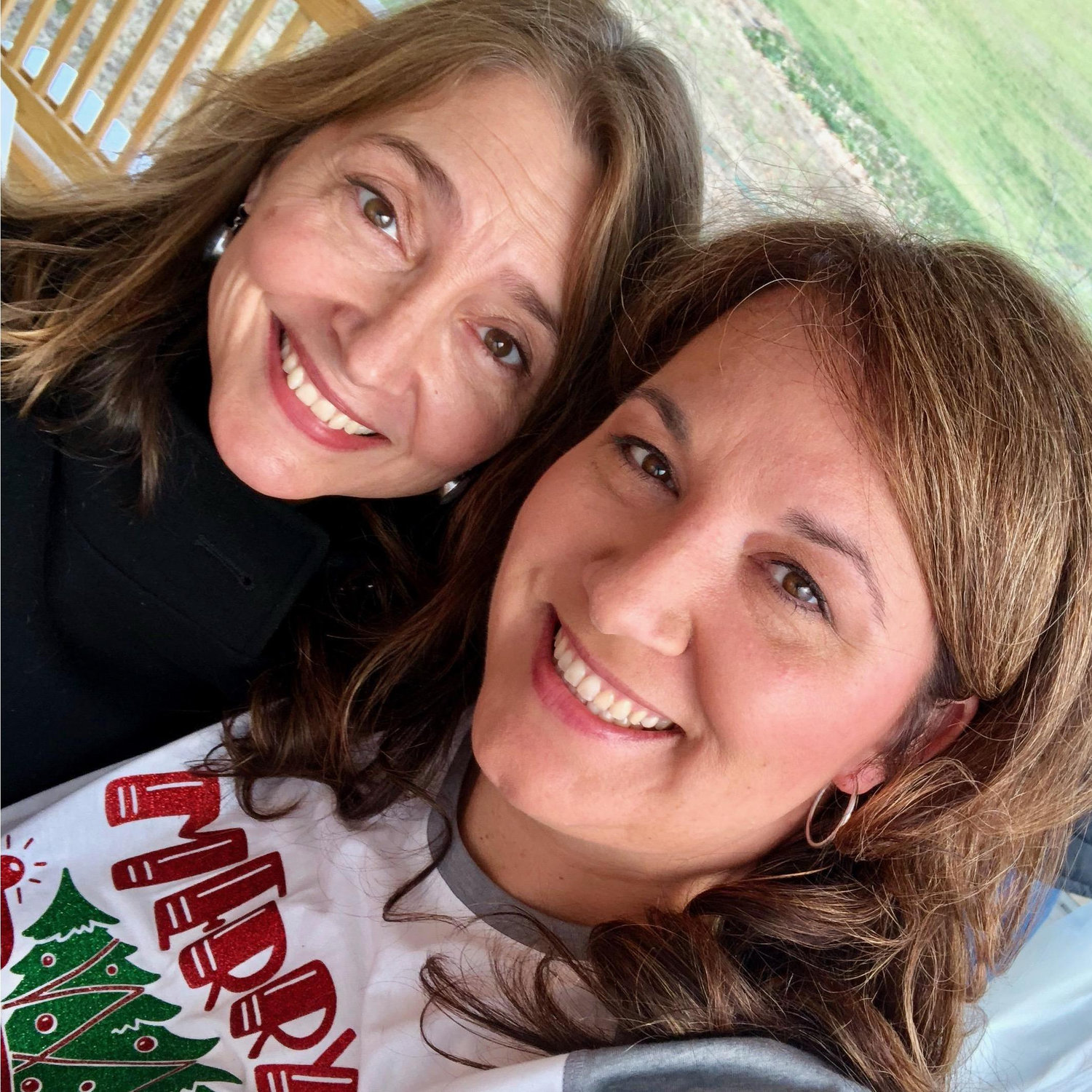 Sistahs!
(Lynn & Christy)