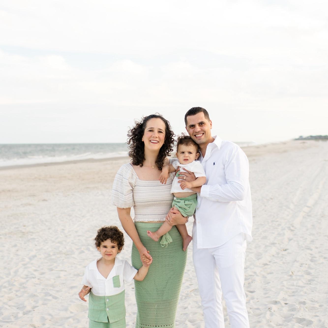 Fun times as a family of four🏖️🐚