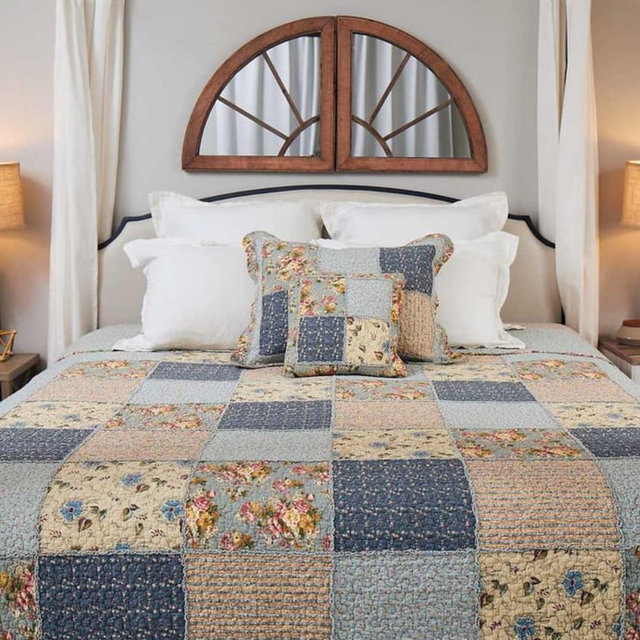 Viola Patchwork Quilt - King