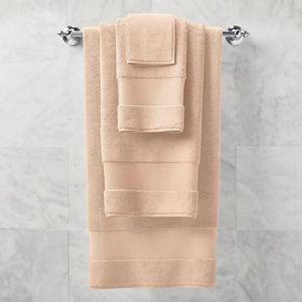 Bath Towel in Peony