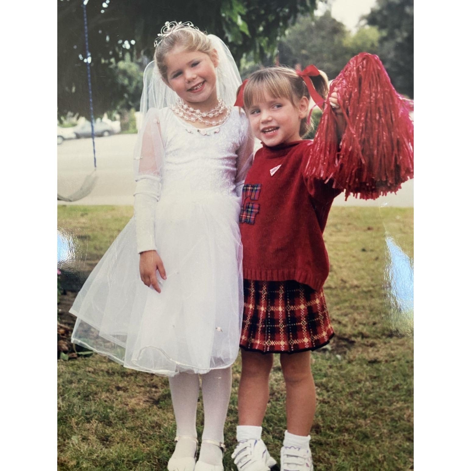 The bride and maid of honor 2001