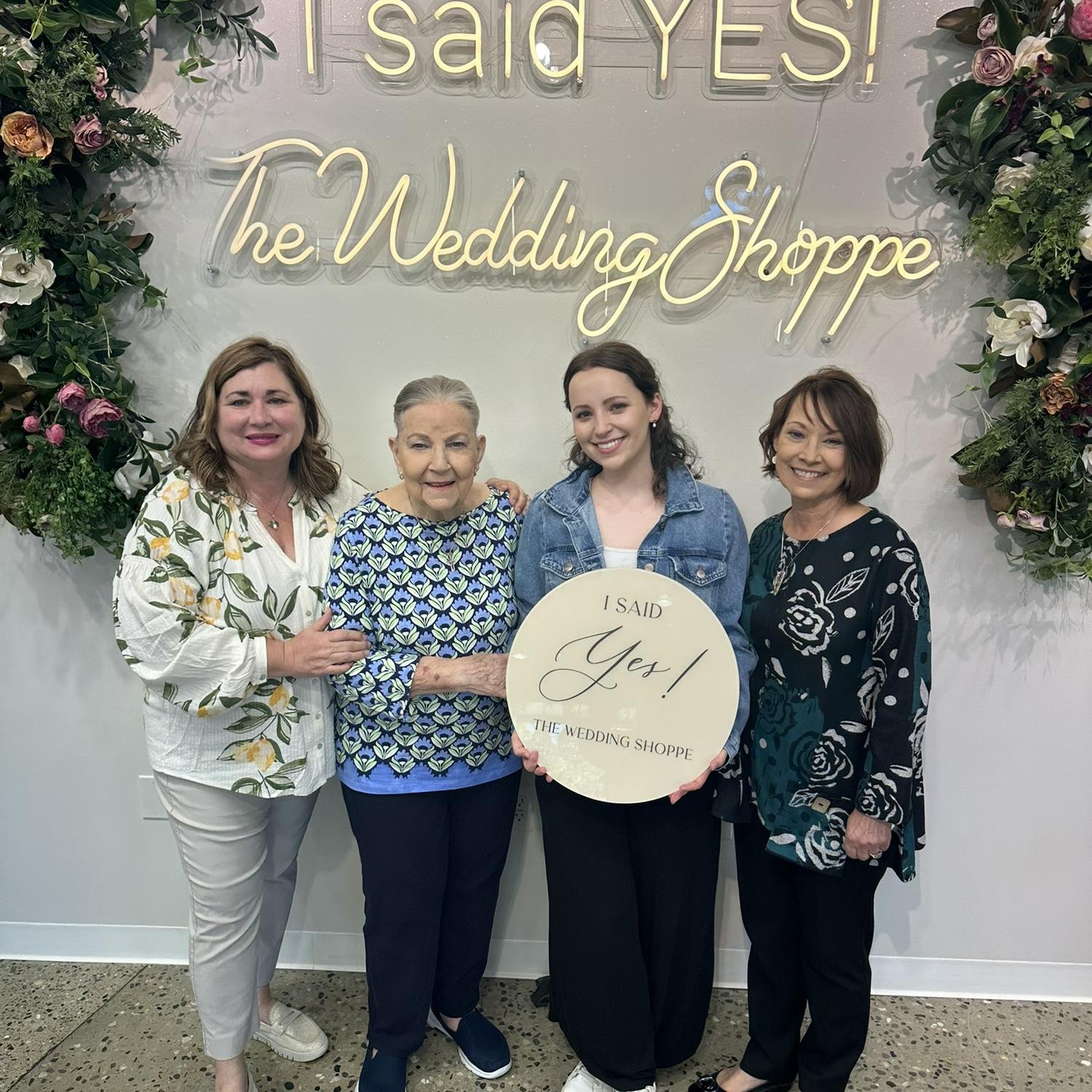 Dress shopping - May 2025