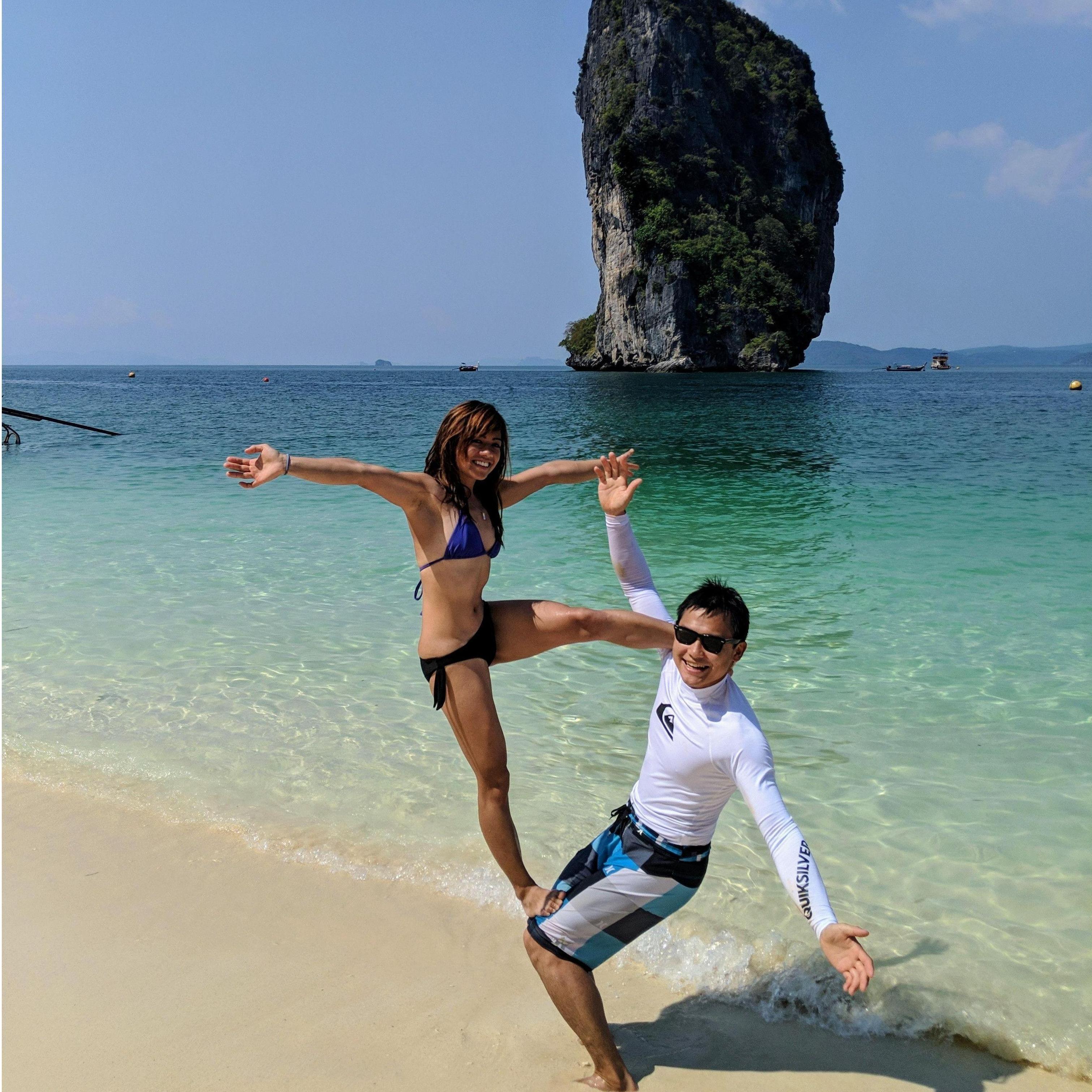 📷 Ken and Katia! in Thailand.