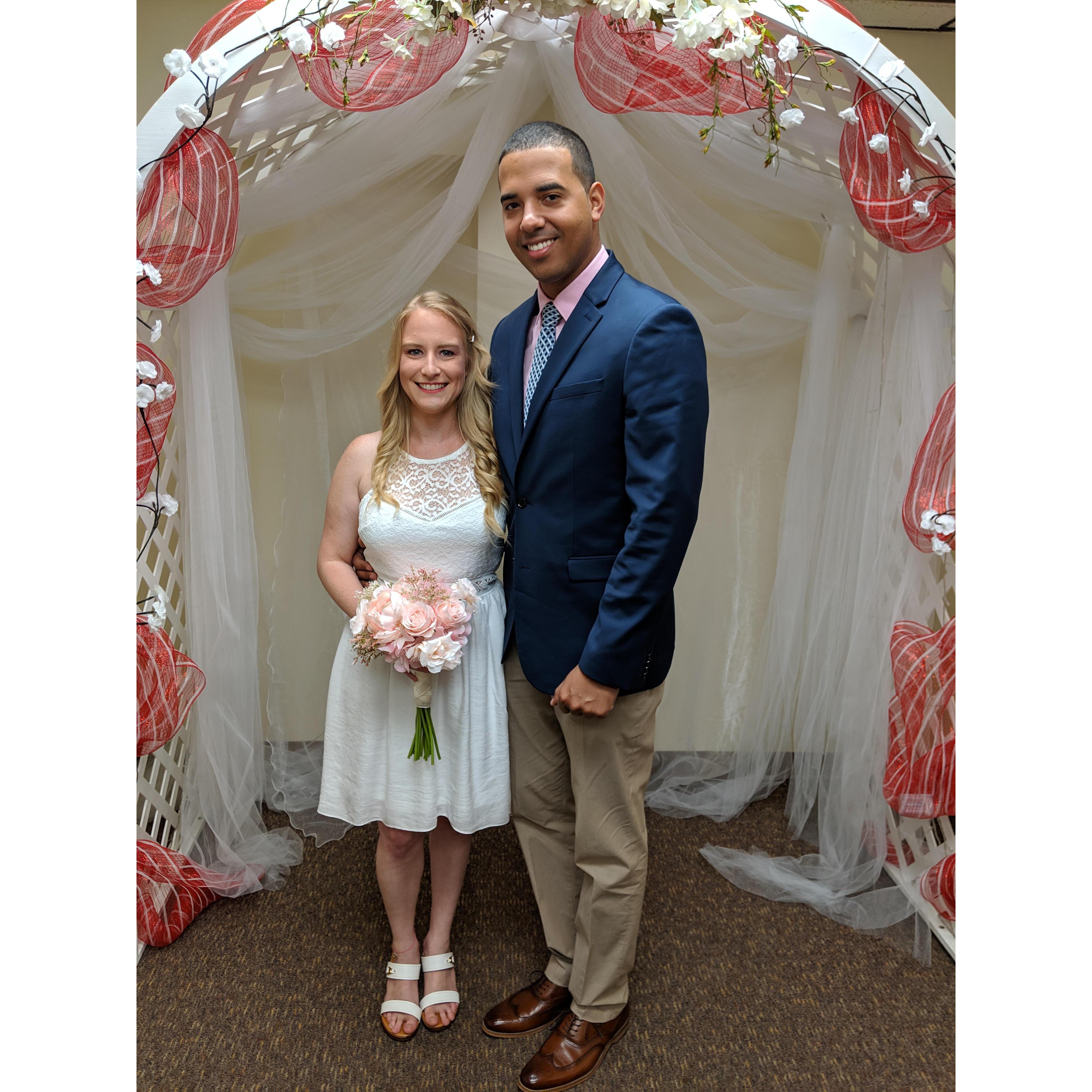 The newly Mr. & Mrs. Colón