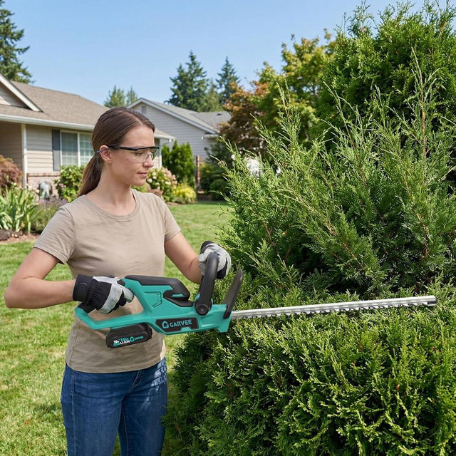 22 Inch Max Hedge Trimmer Cordless - 20V 2 * 2.0Ah Batteries and Charger, Handheld Electric Trimmers/Grass Shrub Pruning Cutter, Lightweight & Compact Hedge Shear for Garden, Lawn