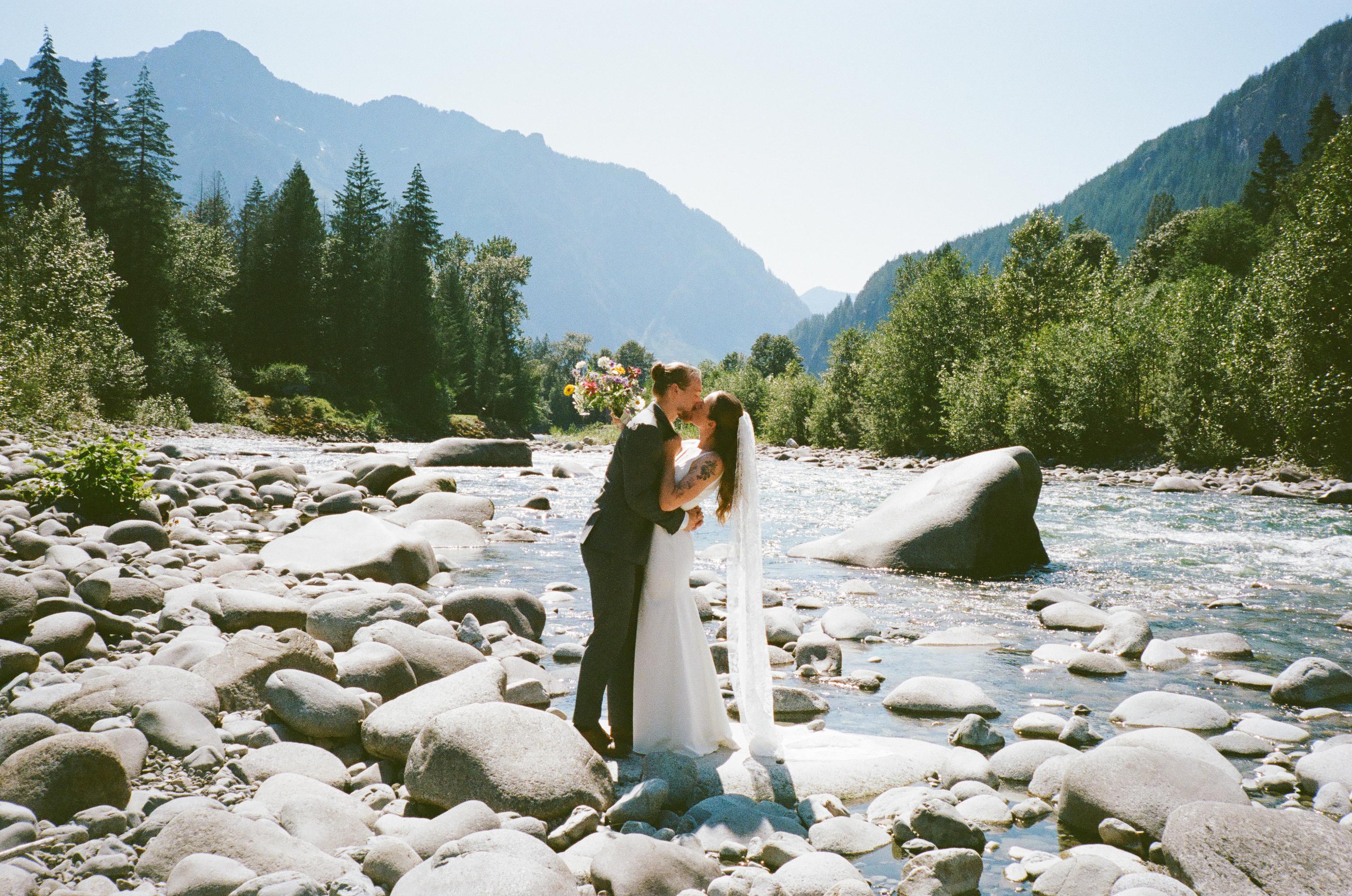 The Wedding Website of Tess Schneider and Grayson Williams