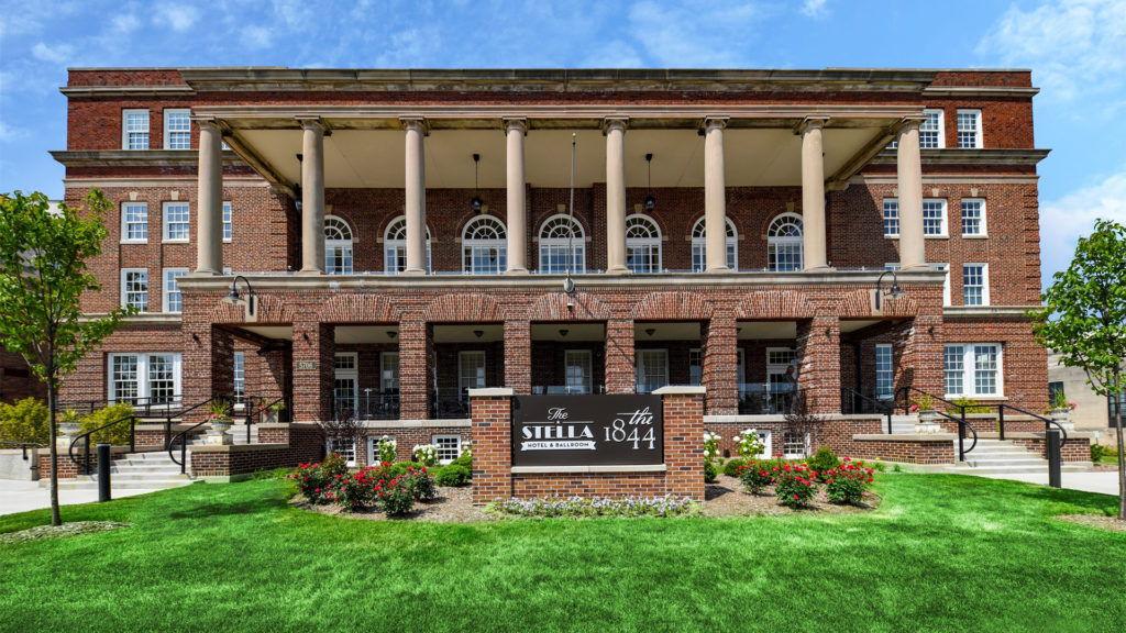 The Wedding Website of Emily Holdeman and Tj May